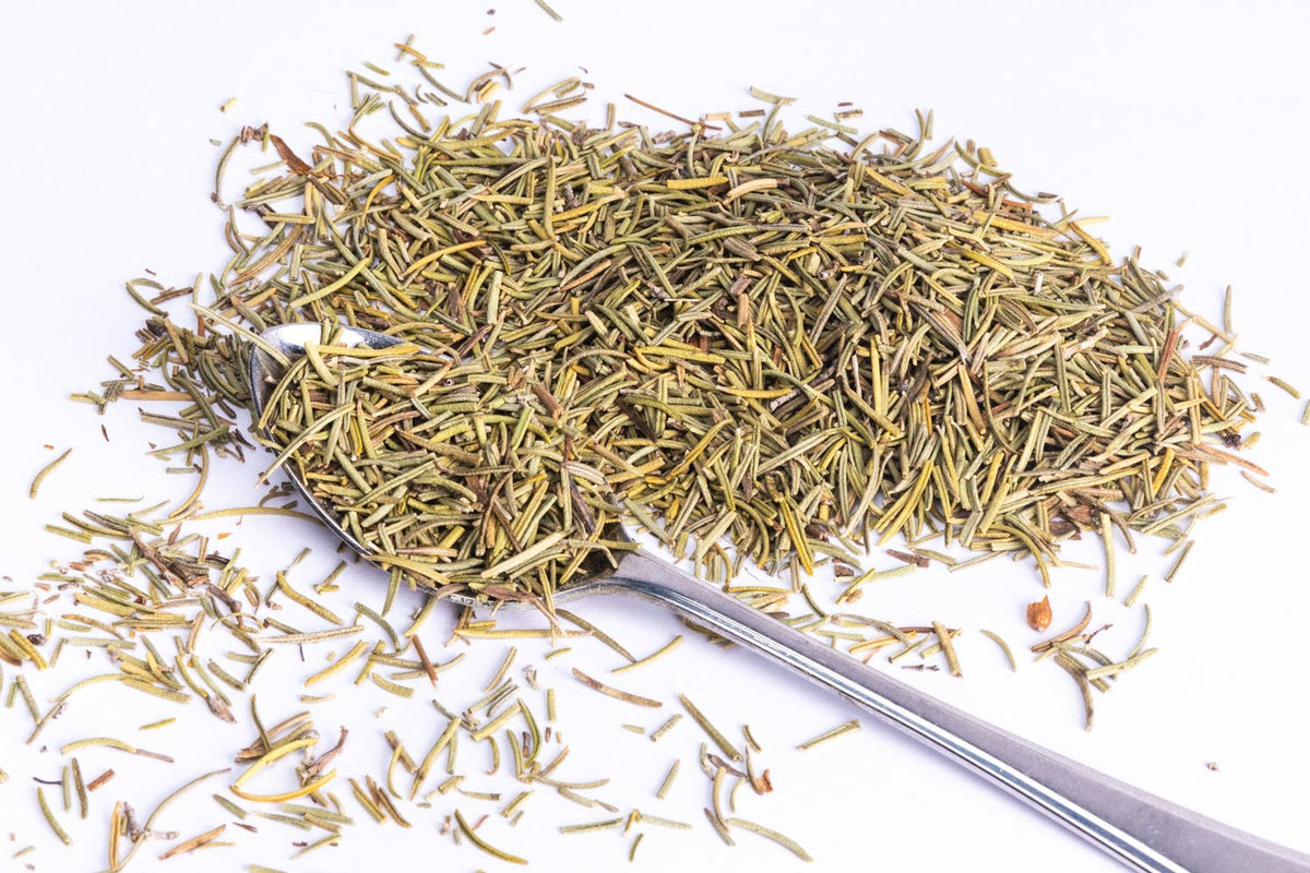 JUX chopped Freeze-dried Rosemary on a teaspoon